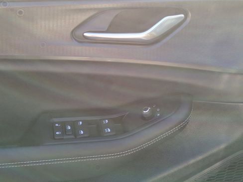 New 2025 Jeep Grand Cherokee Laredo image 11