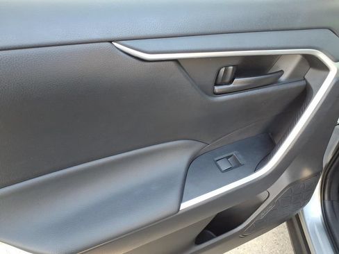 Used 2025 Toyota RAV4 LE FWD image 34