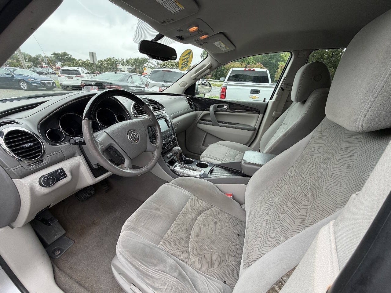 Used 2017 Buick Enclave Convenience FWD image 6