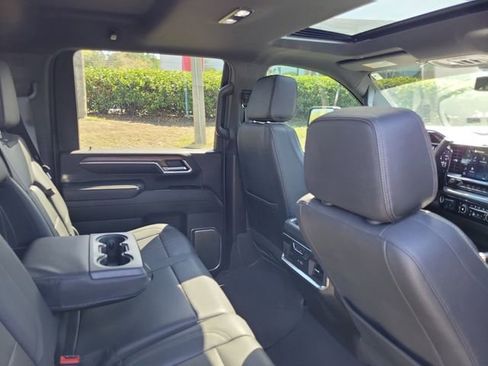 Used 2024 Chevrolet Silverado 3500 High Country image 28