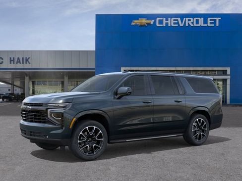 New 2026 Chevrolet Suburban RST w/ Comfort Package RWD image 2