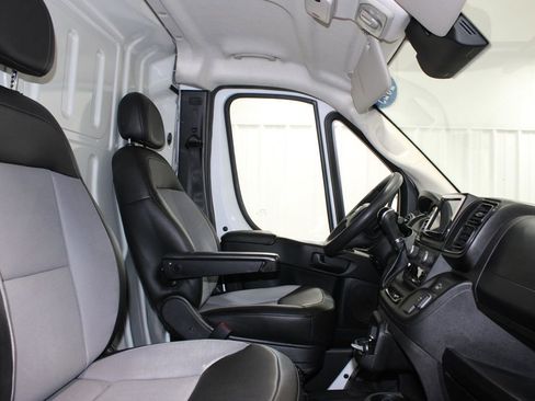 Used 2023 RAM ProMaster 2500 FWD image 25