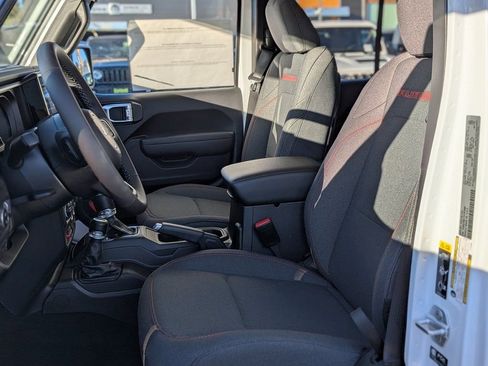 New 2026 Jeep Gladiator Rubicon w/ Steel Bumper Group image 10