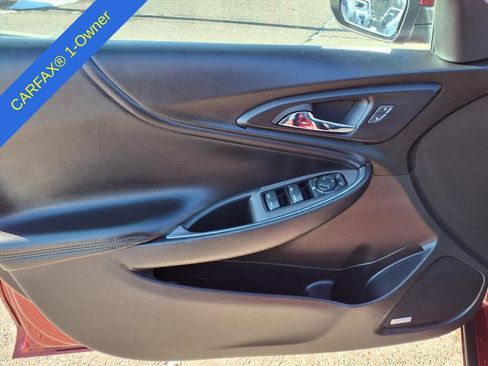 Used 2018 Chevrolet Malibu Hybrid w/ Leather Package image 14