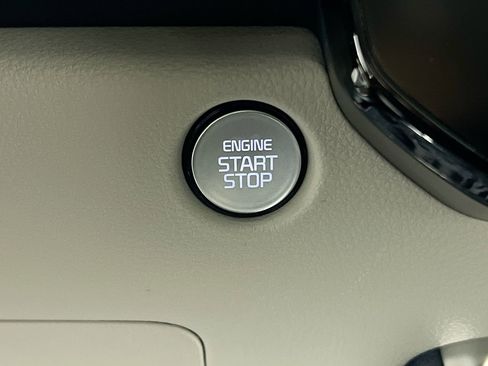 New 2026 Kia Carnival EX image 22