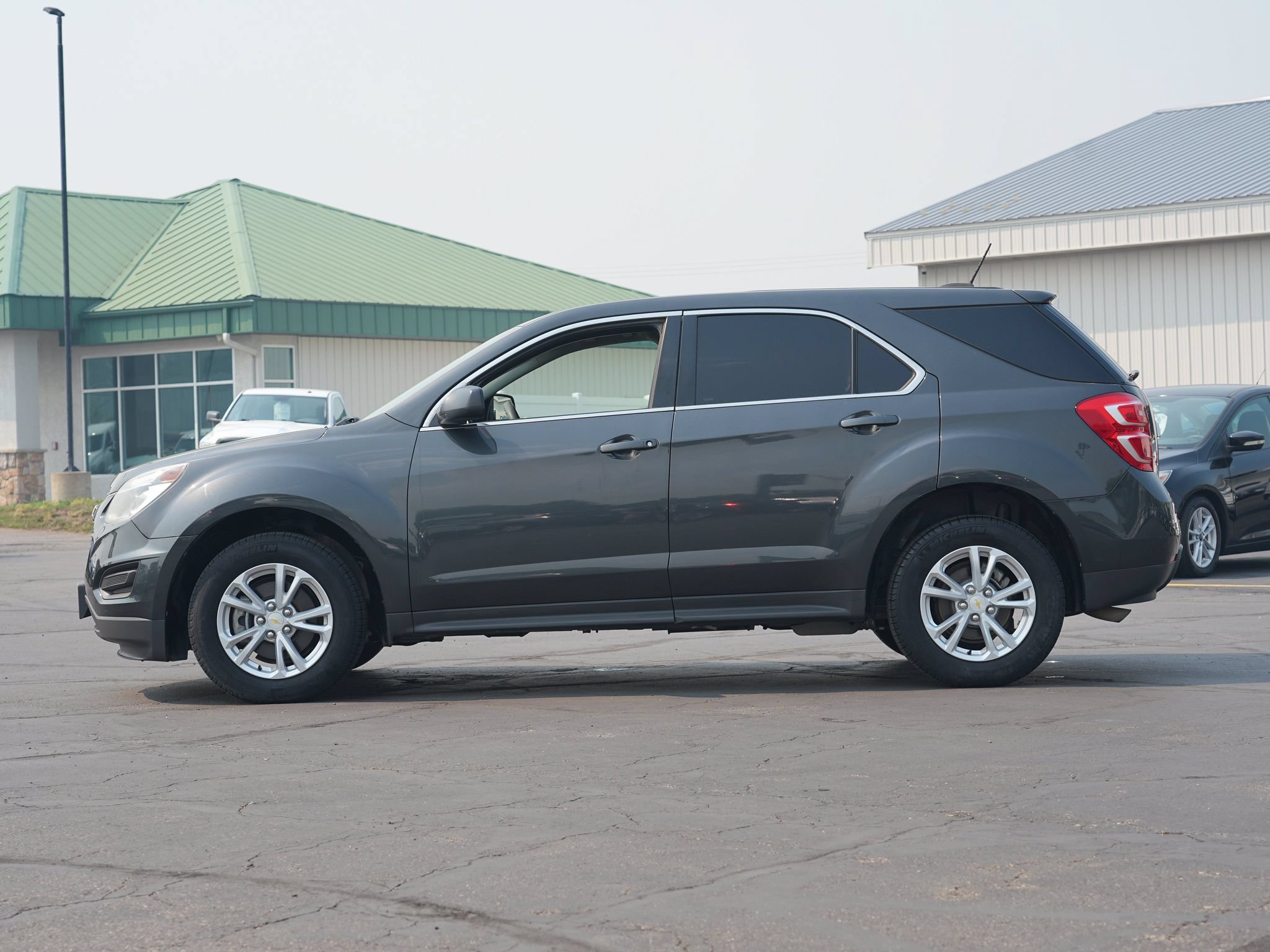 Used 2017 Chevrolet Equinox LS AWD/4WD image 7