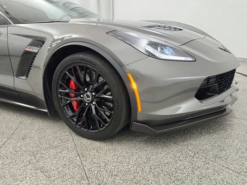 Used 2015 Chevrolet Corvette Z06 w/ 3LZ Preferred Equipment Group RWD image 34
