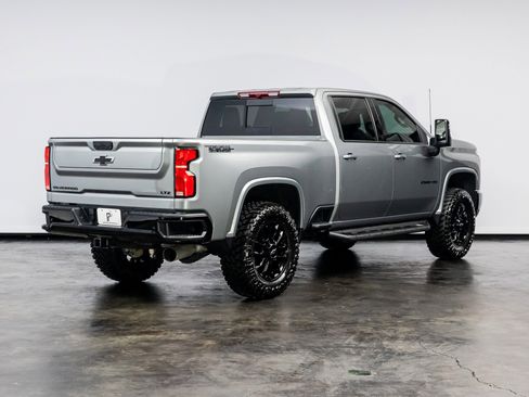 Used 2025 Chevrolet Silverado 2500 LTZ w/ LTZ Plus Package image 24