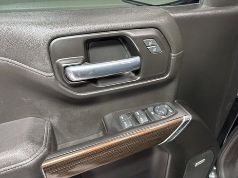 Used 2021 Chevrolet Silverado 1500 LT Trail Boss w/ Convenience Package II image 10