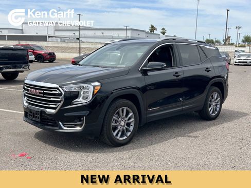 Used 2024 GMC Terrain SLT AWD/4WD image 1