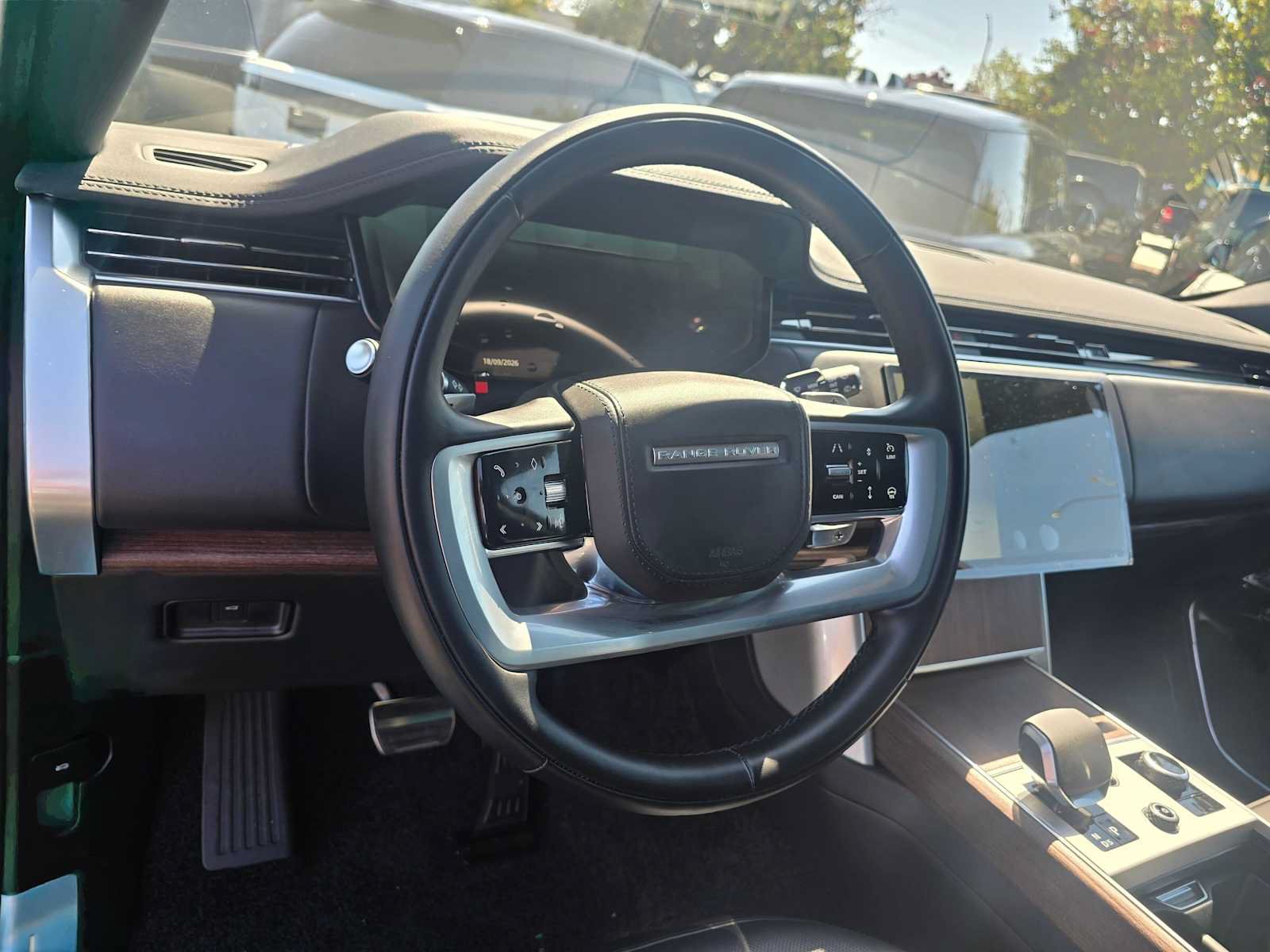 New 2027 Land Rover Range Rover Long Wheelbase SE AWD/4WD image 26