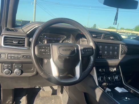 Used 2021 GMC Yukon Denali AWD/4WD image 10