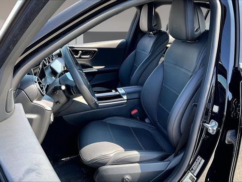 Used 2025 Mercedes-Benz C 300 Sedan image 19