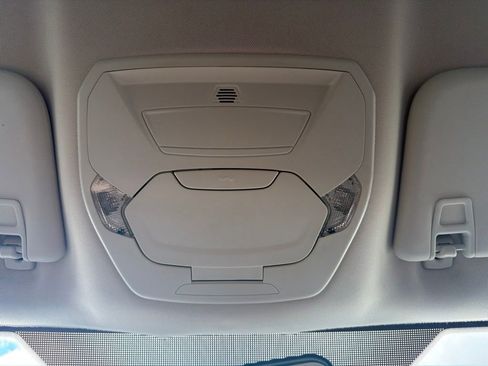 Used 2017 Ford Escape SE AWD/4WD image 36