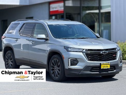 Used 2023 Chevrolet Traverse RS w/ LPO, Floor Liner Package AWD/4WD image 1