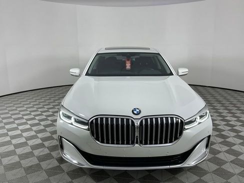 Used 2020 BMW 740i image 2