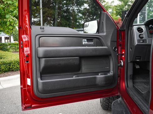 Used 2014 Ford F150 Raptor w/ Equipment Group 801A Luxury AWD/4WD image 14