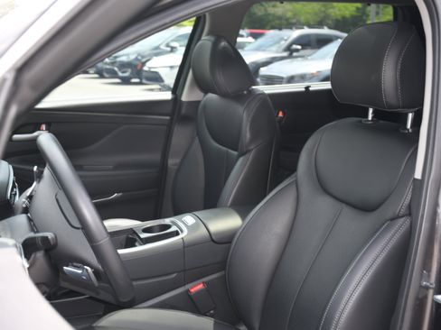 Used 2023 Hyundai Santa Fe SEL w/ Premium Package image 12