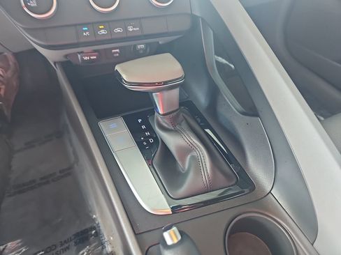 Certified 2023 Hyundai Elantra SE FWD image 23