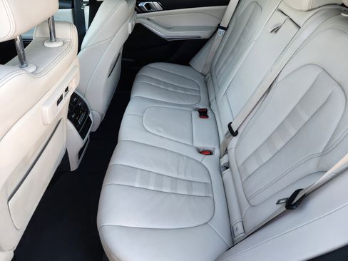 Used 2020 BMW X5 xDrive40i w/ Convenience Package image 17