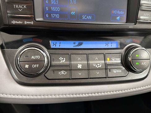 Used 2013 Toyota RAV4 XLE image 20