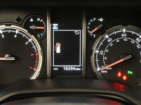 Certified 2024 Toyota 4Runner Limited AWD/4WD image 27
