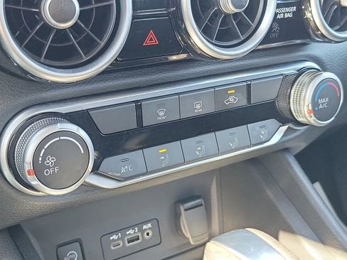 Used 2024 Nissan Sentra SV FWD image 30