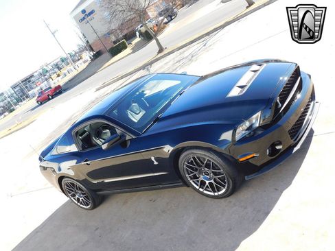Used 2012 Ford Mustang Shelby GT500 w/ SVT Performance Pkg image 7