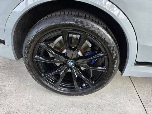 Certified 2024 BMW X7 xDrive40i w/ M Sport Package image 21