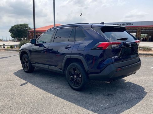 Used 2021 Toyota RAV4 XLE AWD/4WD image 6