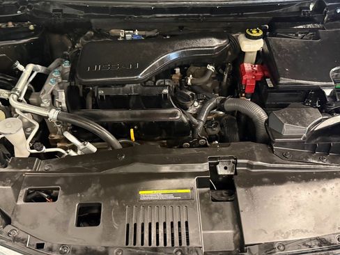 Used 2021 Nissan Rogue Sport S image 23