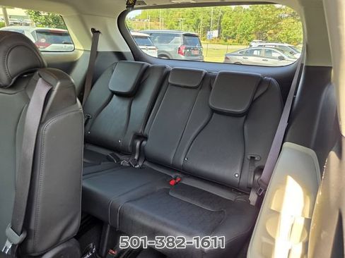 Used 2023 Kia Carnival LX FWD image 14