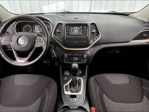 Used 2015 Jeep Cherokee Latitude w/ Cold Weather Group image 14