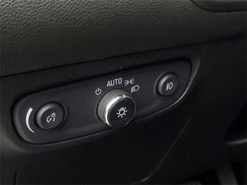 Used 2020 Buick Encore GX Preferred w/ Cold Weather Comfort Package image 15