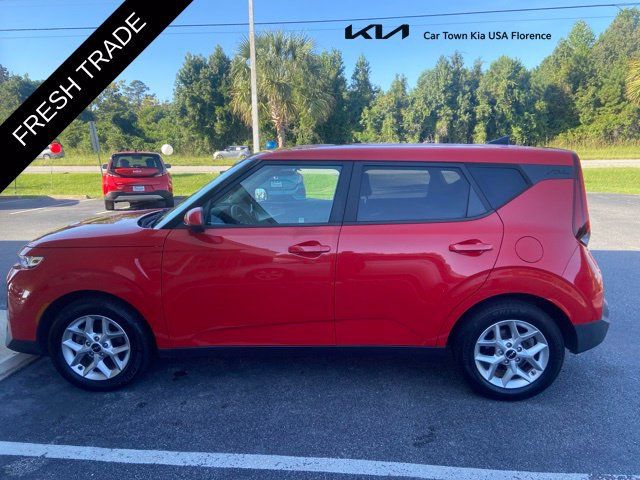 Certified 2022 Kia Soul LX w/ Technology Package FWD image 4