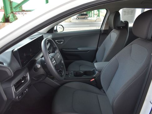 Used 2025 Kia K4 LX FWD image 14