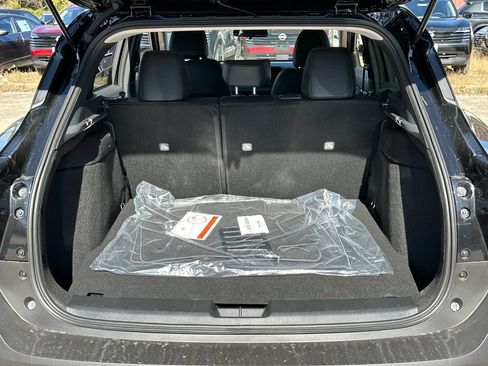 New 2026 Nissan Kicks SR w/ Cold Weather Package AWD/4WD image 19