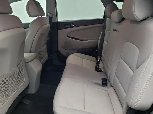 Used 2018 Hyundai Tucson SE image 18