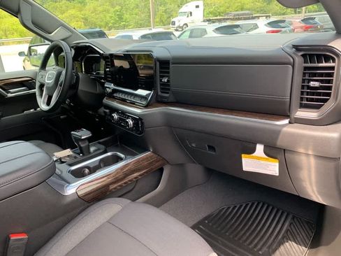 Used 2025 GMC Sierra 1500 Elevation w/ Preferred Package AWD/4WD image 21