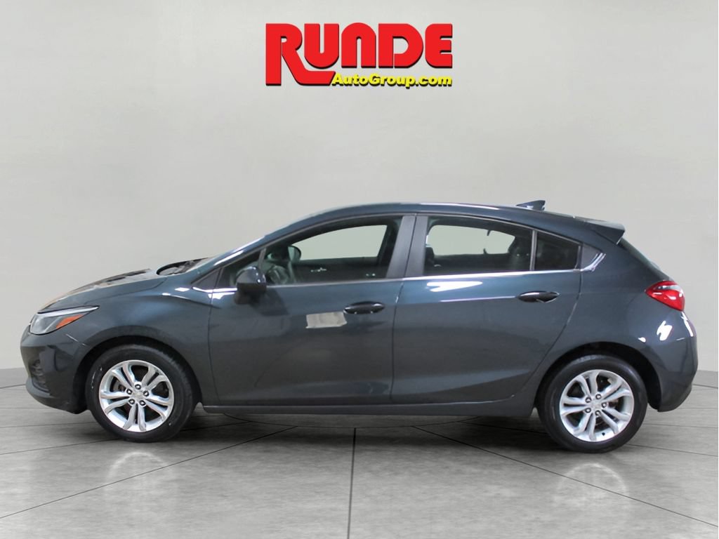 Used 2019 Chevrolet Cruze LT FWD image 2