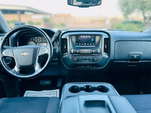 Used 2019 Chevrolet Silverado 1500 LT AWD/4WD image 12