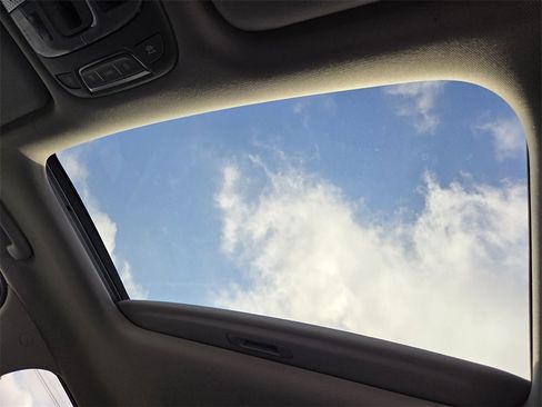 Used 2022 Kia Telluride S image 12