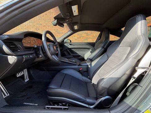 Certified 2025 Porsche 911 Carrera image 5