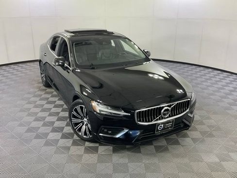 Certified 2022 Volvo S60 B5 Inscription AWD/4WD image 41
