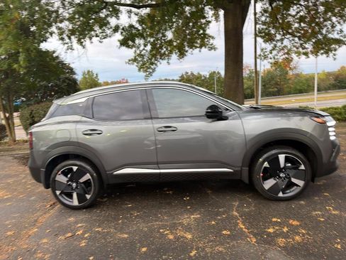 New 2026 Nissan Kicks SR image 8