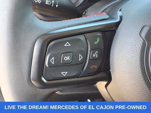 Used 2024 Jeep Wrangler Unlimited Rubicon w/ Convenience Group AWD/4WD image 9