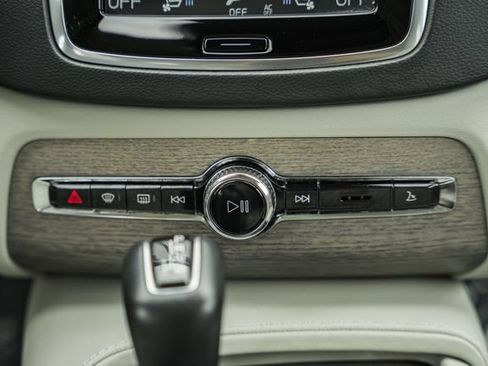Used 2021 Volvo XC90 T6 Inscription w/ Protection Package Premier AWD/4WD image 24