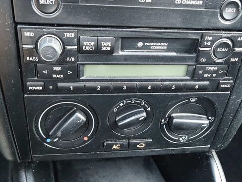 Used 2000 Volkswagen Golf GLS FWD image 19