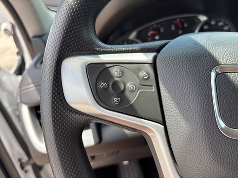Used 2022 GMC Terrain SLE FWD image 19