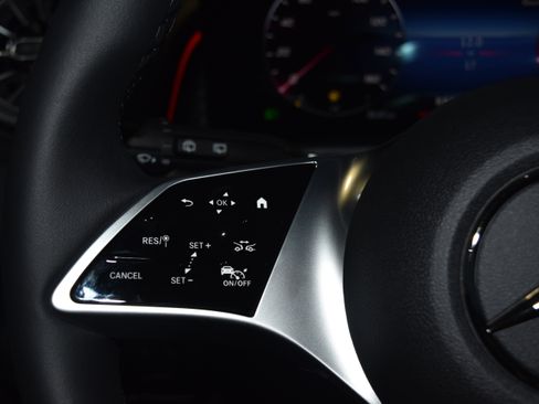 New 2026 Mercedes-Benz GLB 250 4MATIC image 8